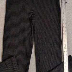 Chicos Travelers™ Crinkle Textured Pants Black Ribbed Wide Leg Pant Sz 2R-12/14R